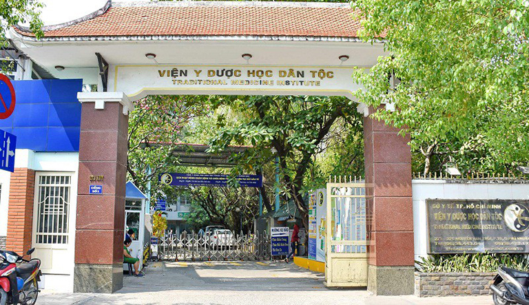 Khoa Ngoại tổng hợp trực thuộc Viện Y dược học Dân tộc là đơn vị tiếp nhận bệnh nhân khám và điều trị bệnh trĩ theo phương pháp kế thừa của lương y Lê Văn Chánh