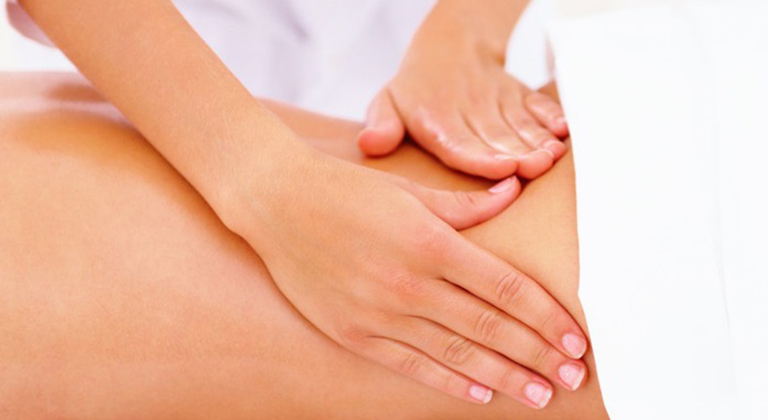 Cải thiện cơn đau lưng do thận yếu gây ra bằng cách massage, xoa bóp