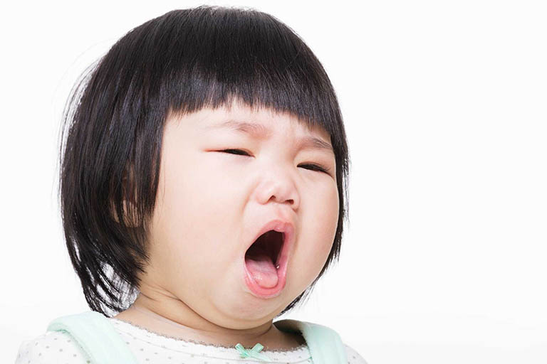 Cách làm tan đờm trong cổ họng cho trẻ không dùng thuốc