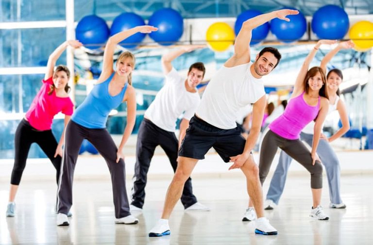 Thường xuyên luyện tập thể dục để giúp các khớp vận động linh hoạt, tránh thoát vị đĩa đệm