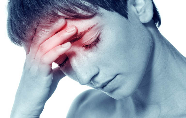 Viêm đa xoang nhức đầu là một trong những triệu chứng điển hình của bệnh