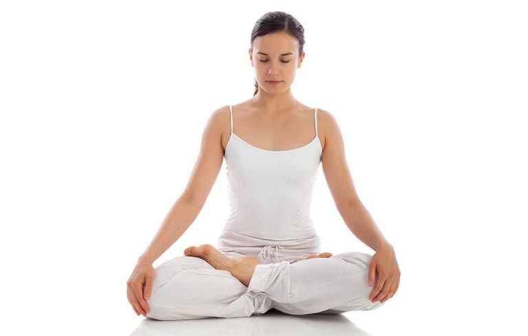 tập yoga là một cách chữa viêm đại tràng tại nhà đơn giản mà hiệu quả