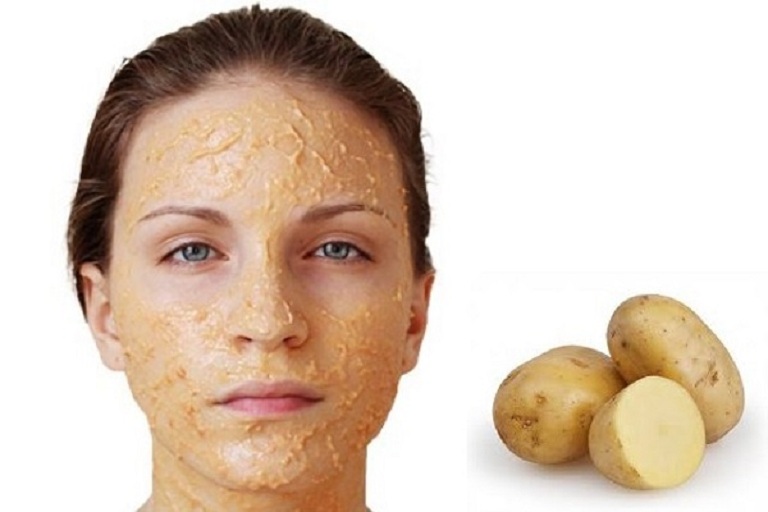 Đắp mặt nạ khoai tây nghệ vàng giúp hỗ trợ loại bỏ nám, tàn nhang 