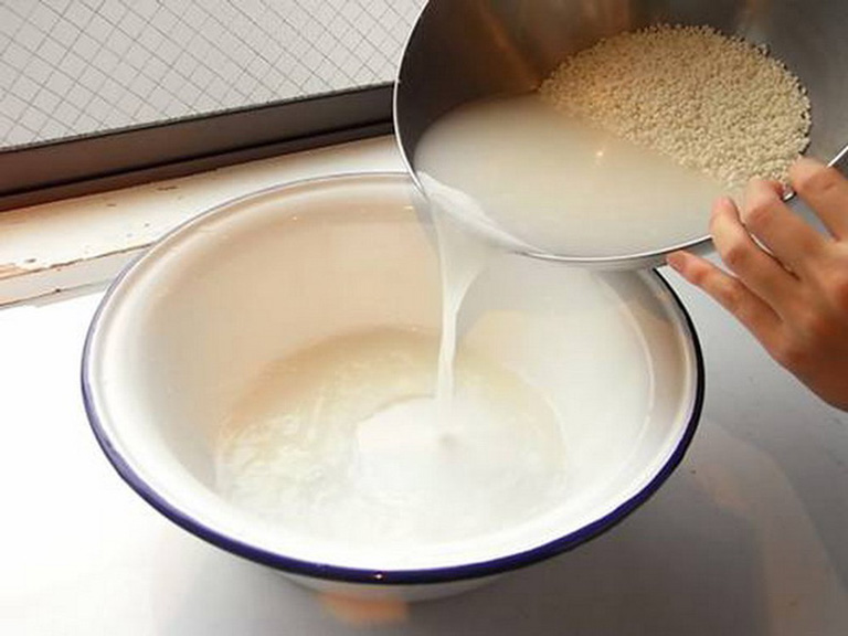 Nước vo gạo có công dụng rất tốt đối với sức khỏe da