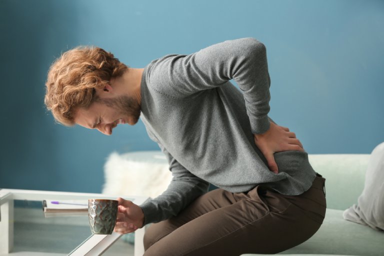 Thận yếu gây tiểu buốt và đau lưng ảnh hưởng rất nhiều tới sức khỏe và sinh hoạt của người bệnh