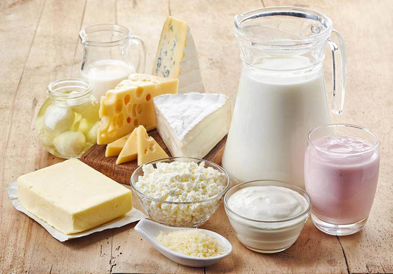 Sử dụng sữa và các chế phẩm từ sữa giúp bổ sung canxi cho cơ thể