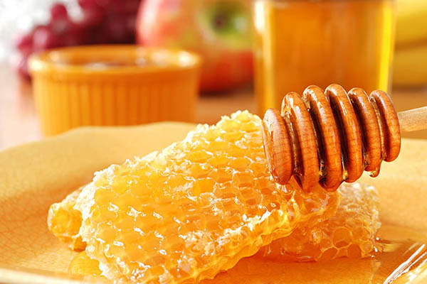 Chữa viêm tai giữa bằng sáp ong