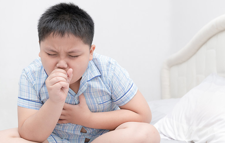 Ho là dấu hiệu viêm phổi điển hình ở trẻ em 