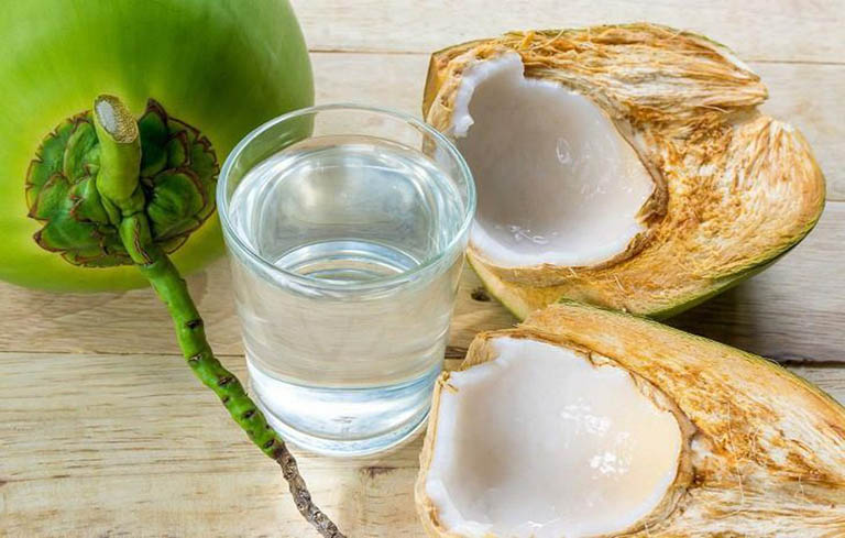 Uống nước dừa giúp máu lưu thông tốt hơn