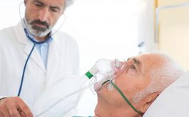 Lao phổi thường gây ra các biến chứng liên quan đến suy hô hấp