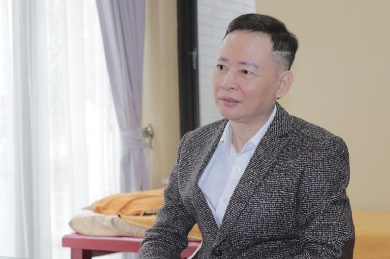 Nghệ sĩ Tùng Dương kể về những rắc rối mà bệnh yếu sinh lý đã gây ra cho mình