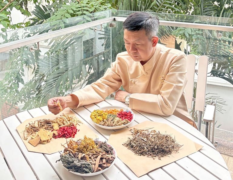 Bài thuốc Xương khớp của Đỗ Minh Đường