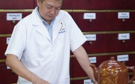 Lương y Đỗ Minh Tuấn hướng dẫn sắc thuốc