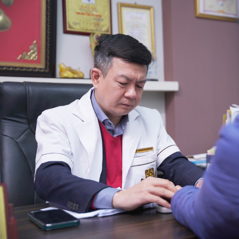 Lương y Tuấn nhận định về tình trạng của chị Loan Lương y Tuấn nhận định về tình trạng của chị Loan